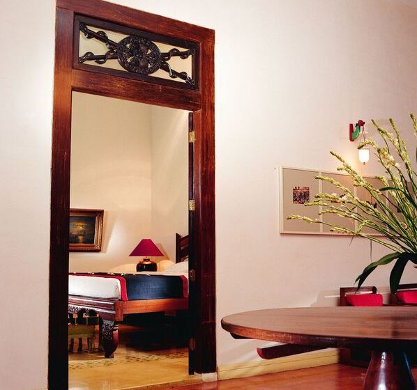 בית מלון כפרי Tugu Blitar