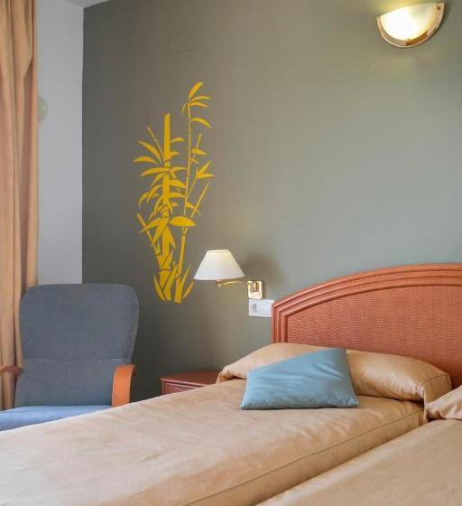 Reumasol Spa & Wellness  & Apartments