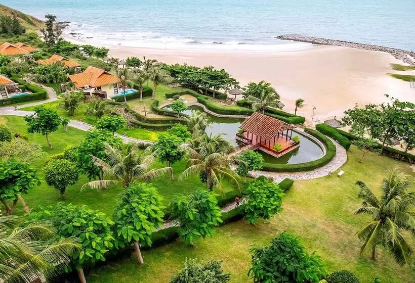 Romana Resort & Spa