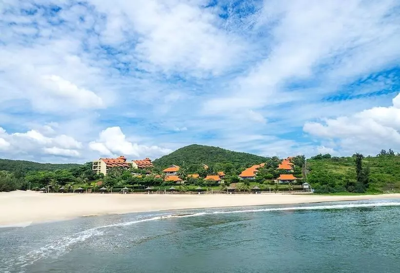 Romana Resort & Spa
