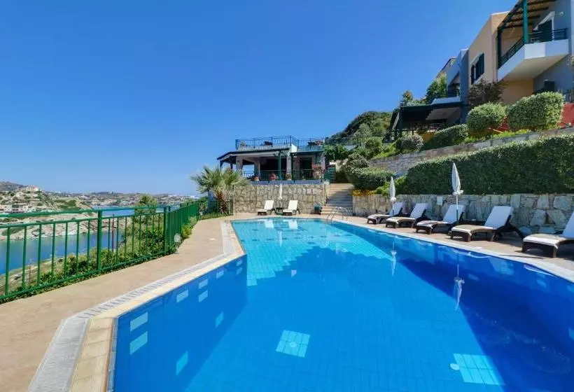 Erivolos Studios & Apartments