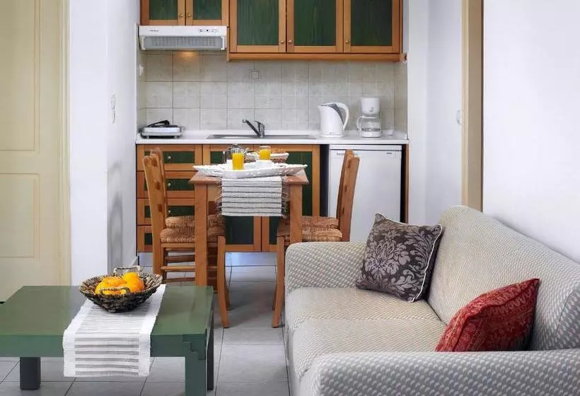 Erivolos Studios & Apartments