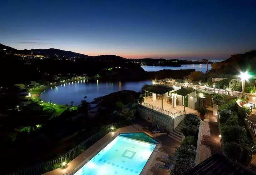 Erivolos Studios & Apartments