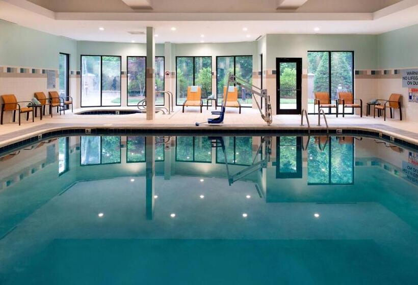 فندق Courtyard High Point