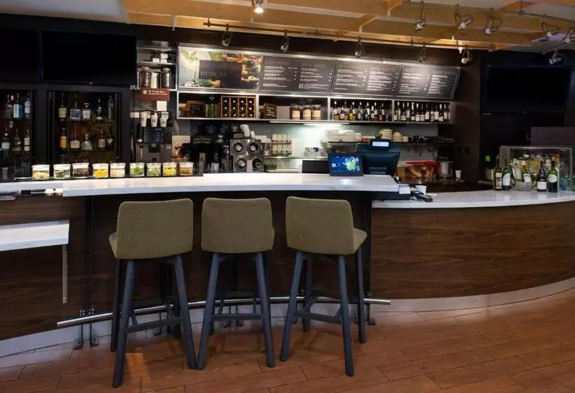 호텔 Courtyard High Point