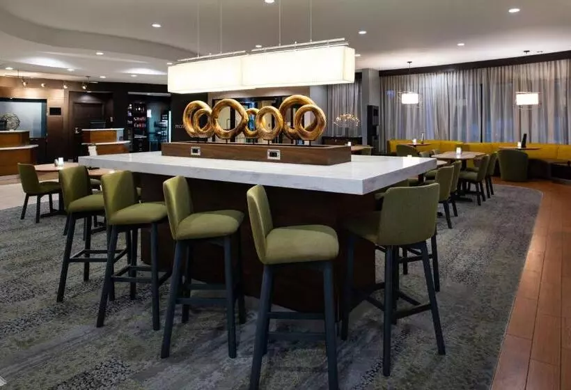 호텔 Courtyard High Point