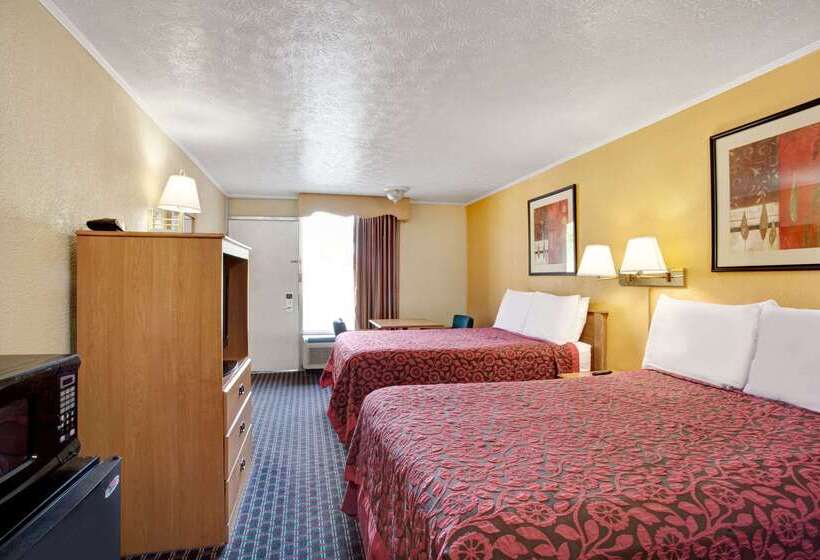 בית מלון כפרי Days Inn By Wyndham Knoxville West