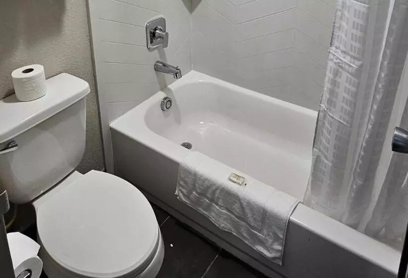 호텔 Days Inn & Suites By Wyndham Vicksburg