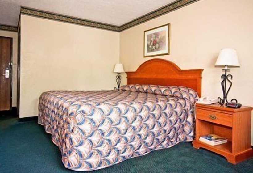 هتل Econo Lodge Akron Copley Northwest