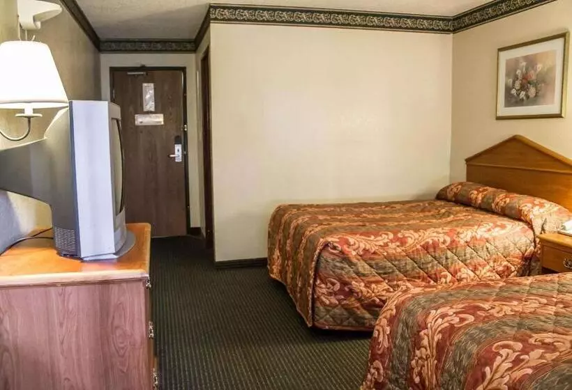 هتل Econo Lodge Akron Copley Northwest