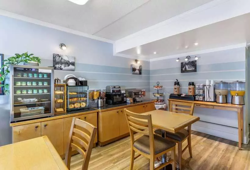 Отель Econo Lodge Of Conway