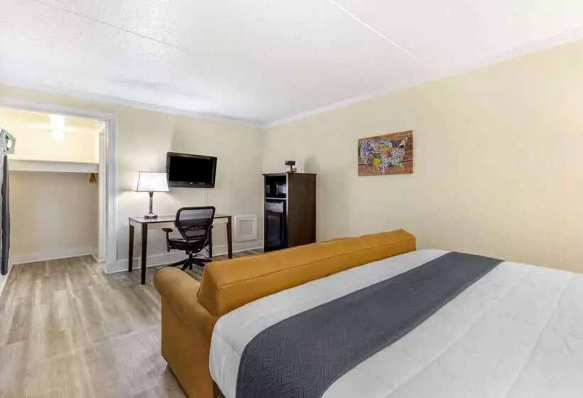 Отель Econo Lodge Of Conway