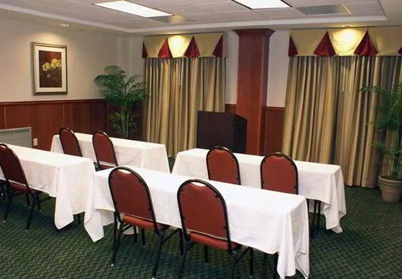 Отель Fairfield Inn & Suites By Marriott Lafayette South