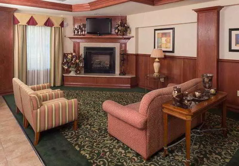 Отель Fairfield Inn & Suites By Marriott Lafayette South