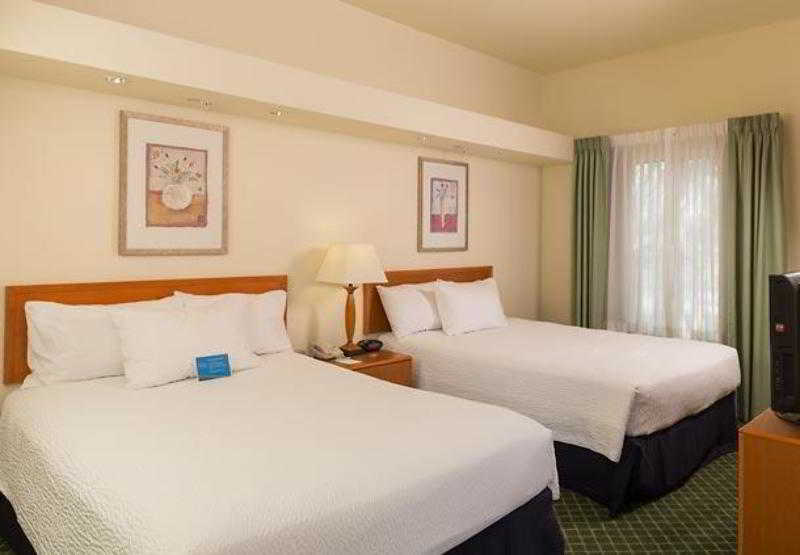 Отель Fairfield Inn & Suites By Marriott Lafayette South