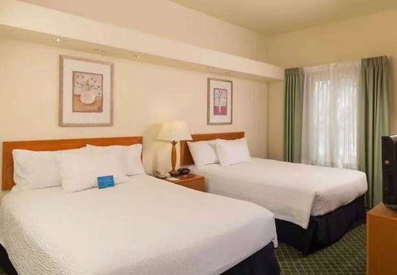 Отель Fairfield Inn & Suites By Marriott Lafayette South