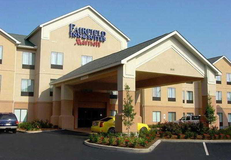 Отель Fairfield Inn & Suites By Marriott Lafayette South
