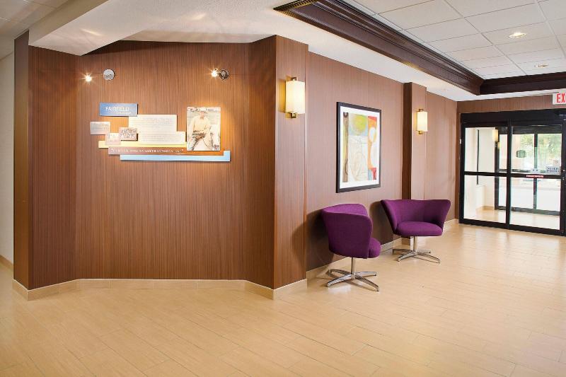 Отель Fairfield Inn & Suites By Marriott Lafayette South