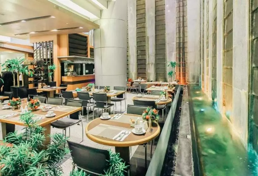 Greenhills Elan Hotel Modern