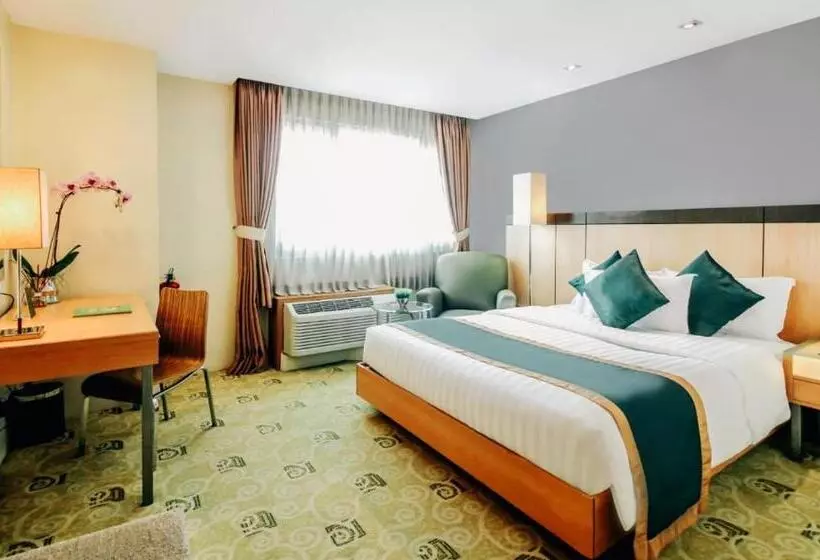 Greenhills Elan Hotel Modern