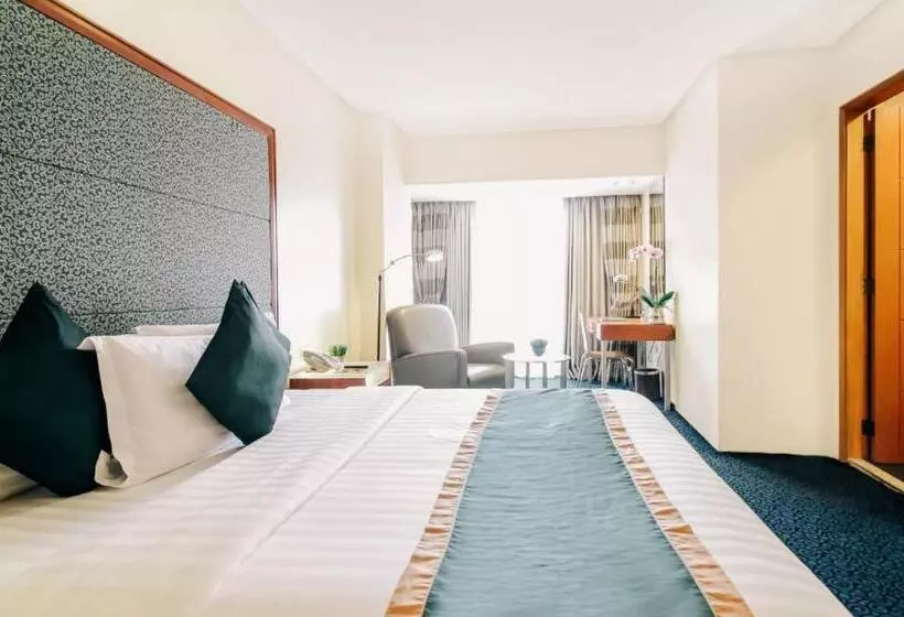 Greenhills Elan Hotel Modern