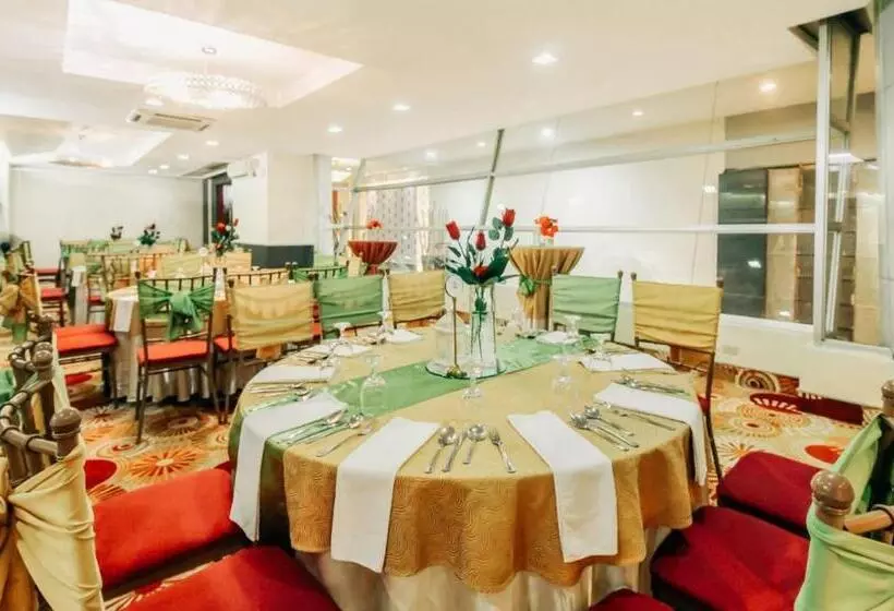 Greenhills Elan Hotel Modern