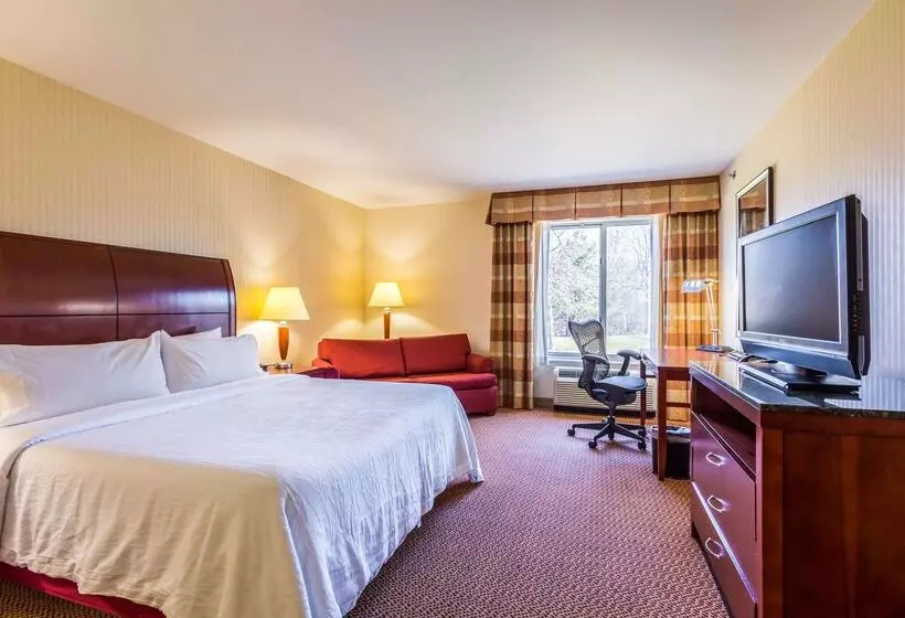 ホテル Hilton Garden Inn Milwaukee Northwest Conference Center
