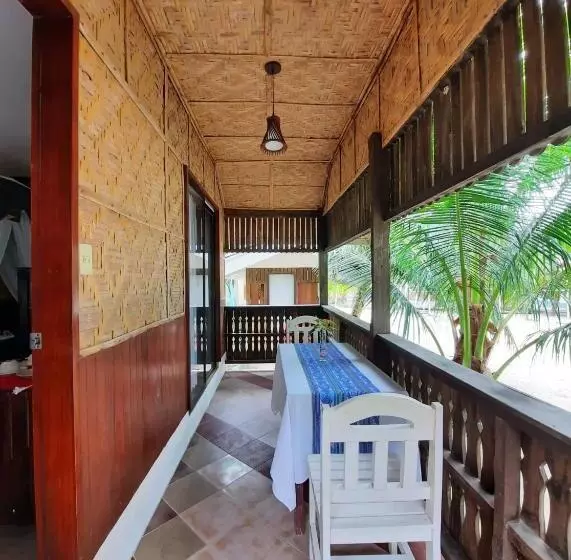 ホテル Hof Gorei Beach Resort Davao