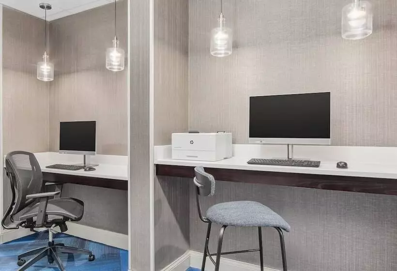 Holiday Inn Express Hotel & Suites Greenville I 85 & Woodruff Road, An Ihg