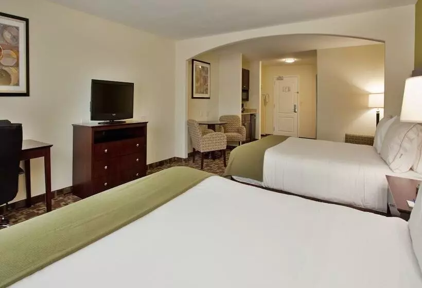 Holiday Inn Express Hotel & Suites Kansas City Sports Complex, An Ihg