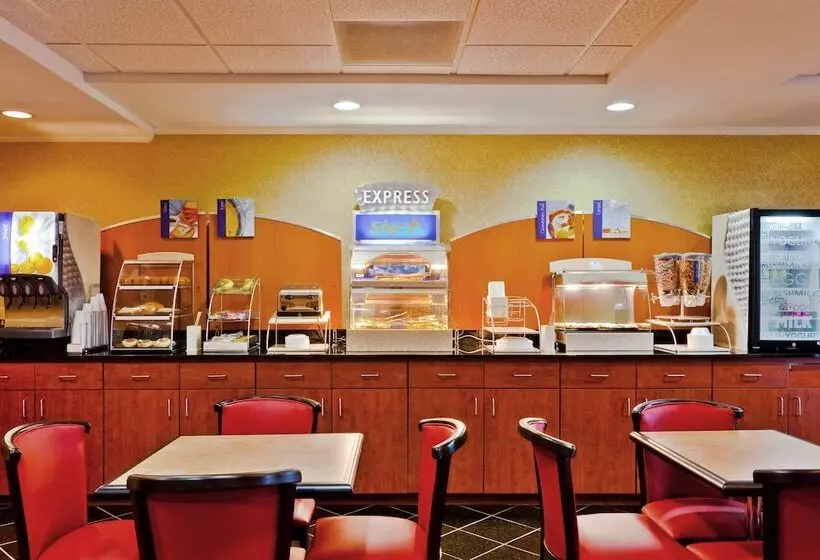Holiday Inn Express Hotel & Suites Memphis/germantown, An Ihg