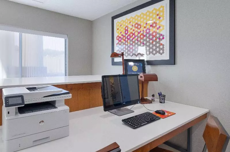 Holiday Inn Express Hotel & Suites Weston, An Ihg