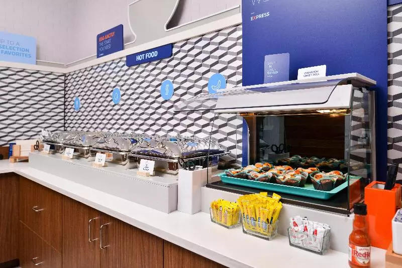 Holiday Inn Express Hotel & Suites Cincinnati   Mason, An Ihg