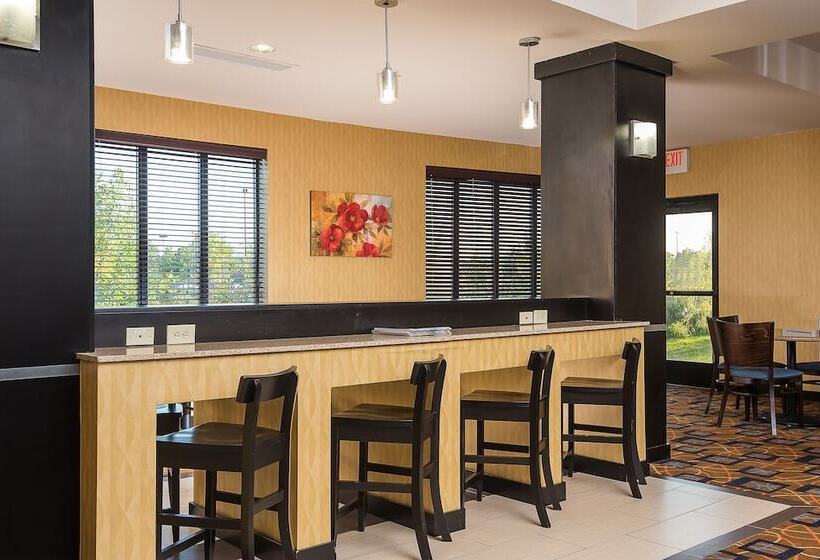 酒店 Holiday Inn Express And Suites Lafayette East, An Ihg