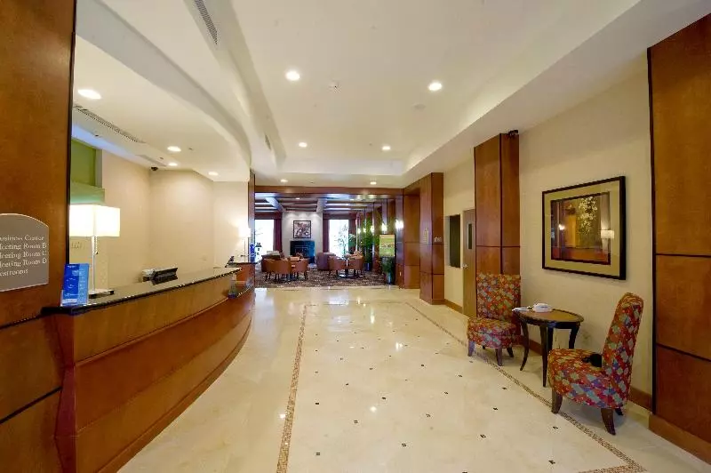 Отель Holiday Inn Purdue Fort Wayne, An Ihg