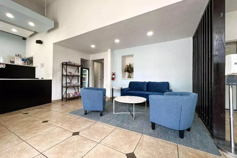 Отель Quality Inn Portland Airport Pdx