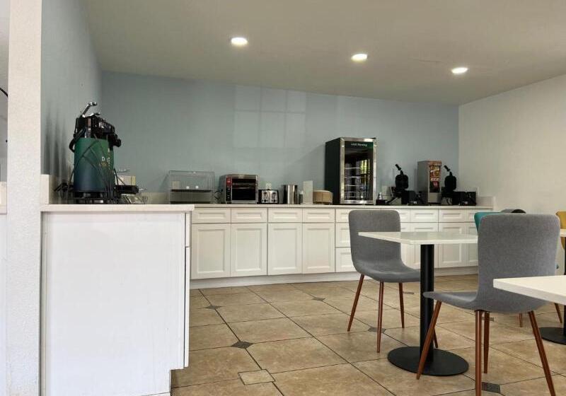 בית מלון כפרי Quality Inn Portland Airport Pdx