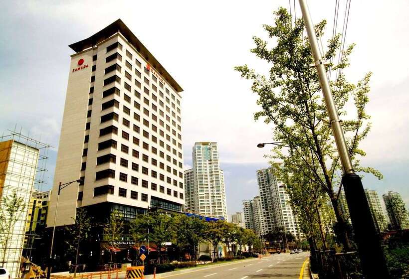 فندق Ramada By Wyndham Dongtan