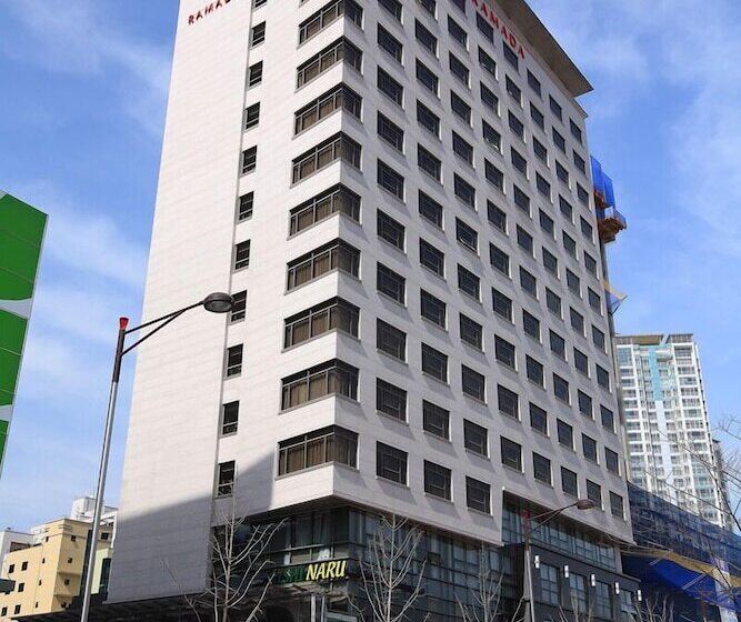 فندق Ramada By Wyndham Dongtan