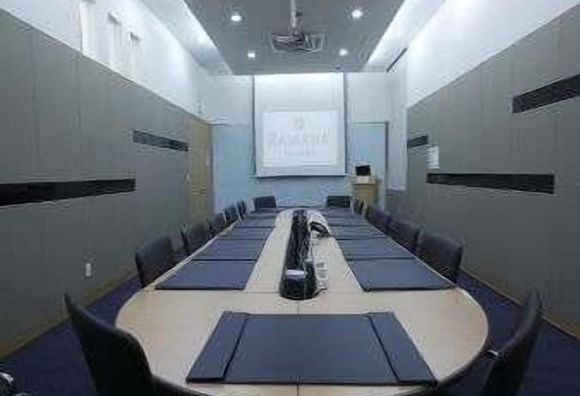 فندق Ramada By Wyndham Dongtan