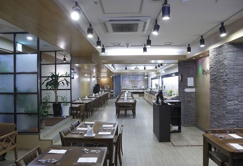 فندق Ramada By Wyndham Dongtan