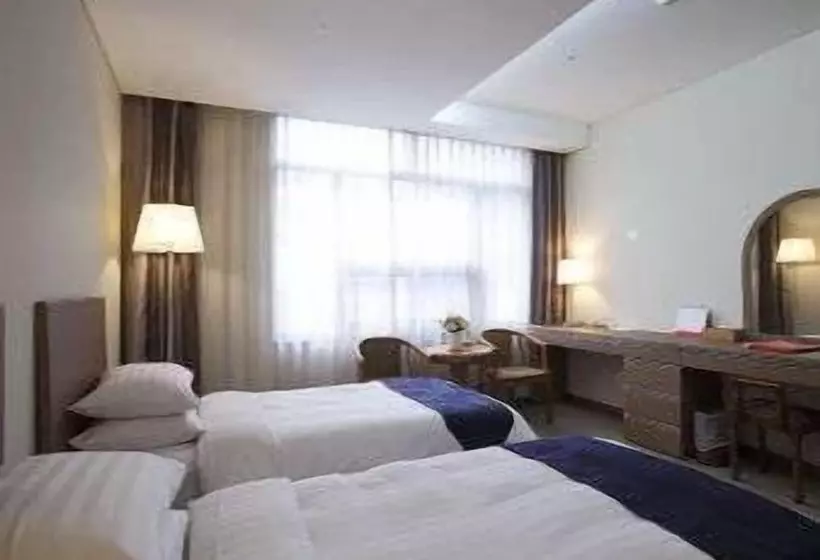 호텔 Ramada By Wyndham Dongtan