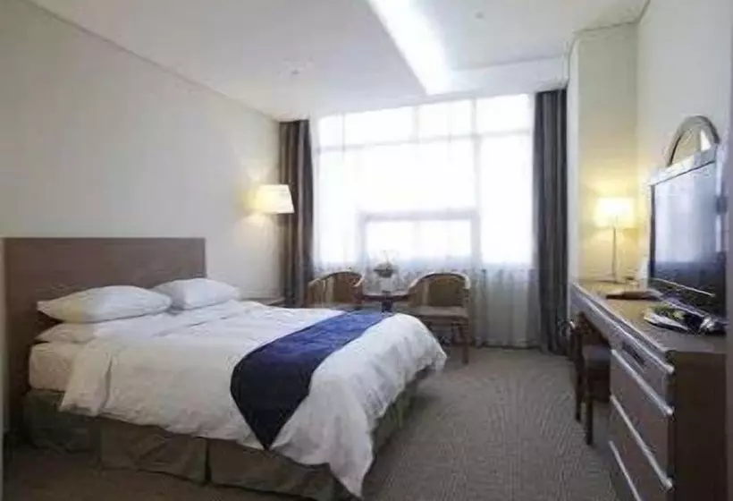 호텔 Ramada By Wyndham Dongtan