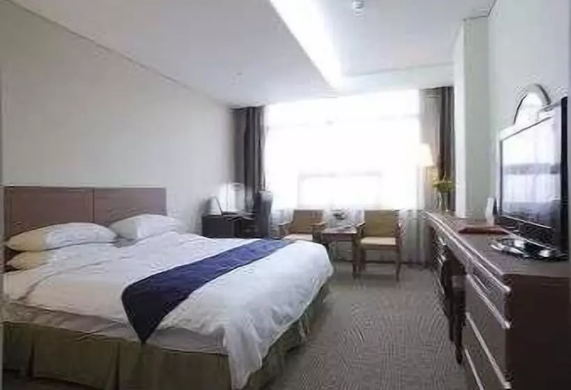 호텔 Ramada By Wyndham Dongtan