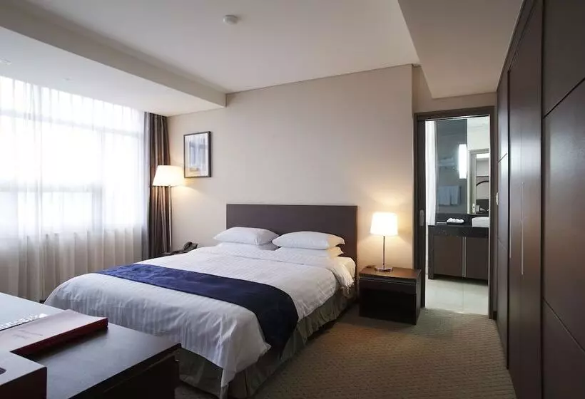 호텔 Ramada By Wyndham Dongtan