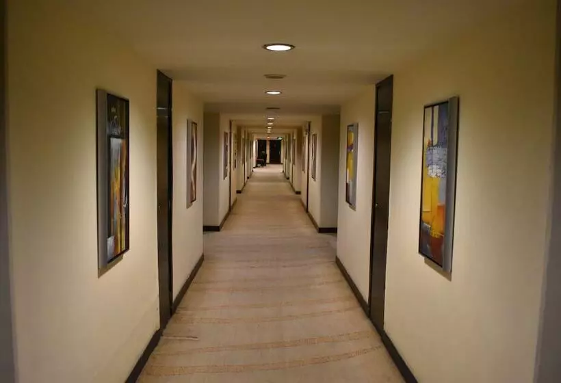 هتل Ramada Plaza By Wyndham Karachi Airport