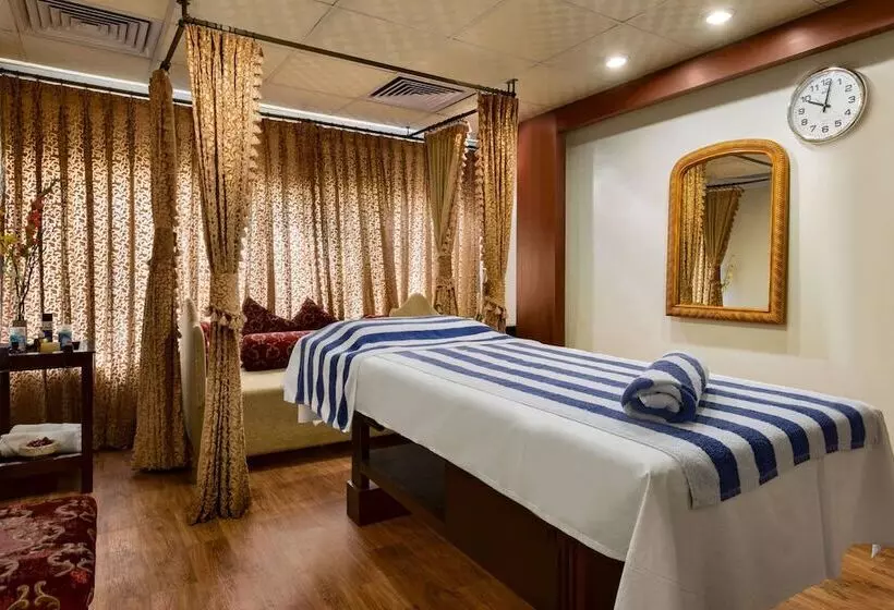 هتل Ramada Plaza By Wyndham Karachi Airport