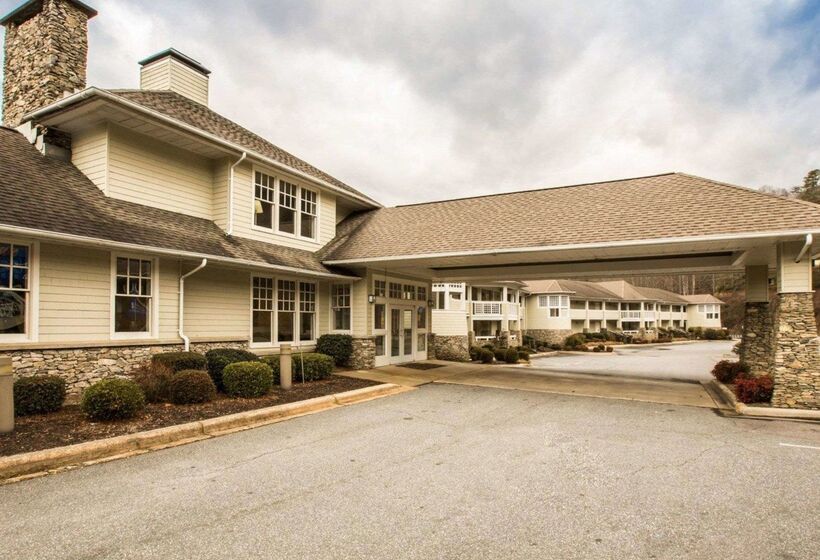 فندق Rodeway Inn & Suites On The River