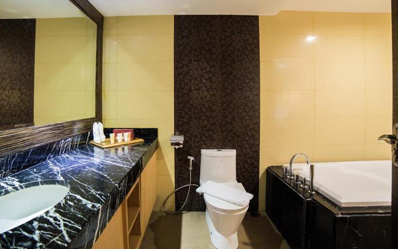 בית מלון כפרי Torre Venezia Suites