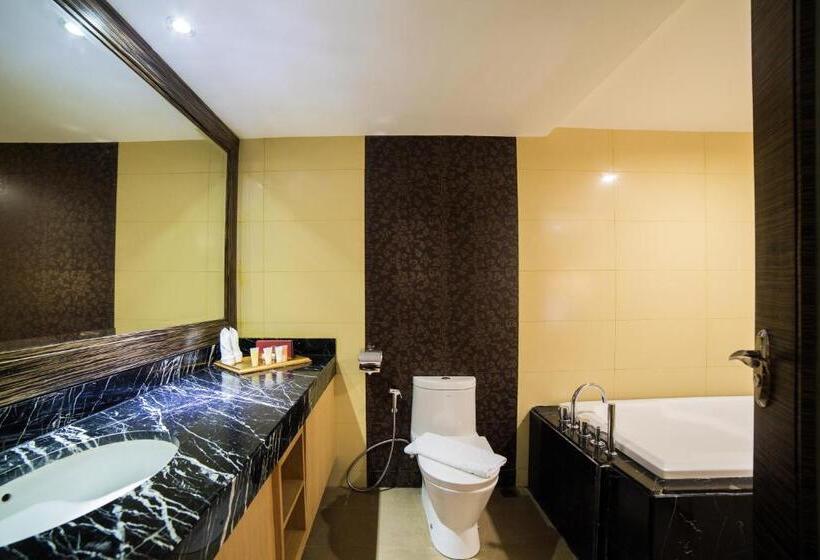 בית מלון כפרי Torre Venezia Suites